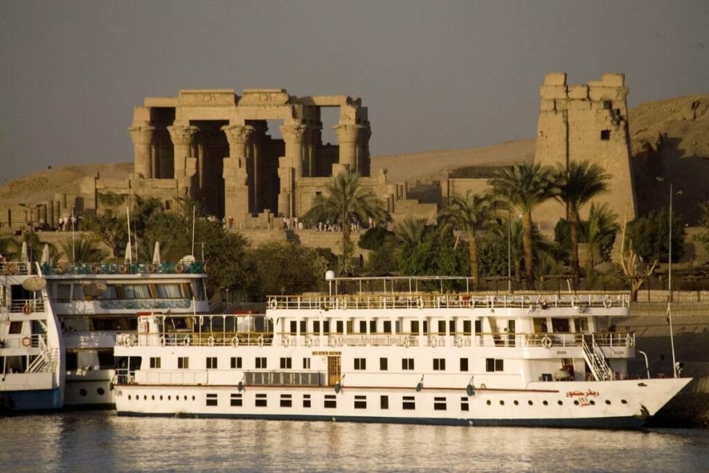 رحلة نيلية بين الأقصر وأسوان: أجمل تجربة سياحية في مصر
